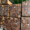 I materiali di alta qualit&agrave; garantiscono travi in ​​legno di teak belle e resistenti